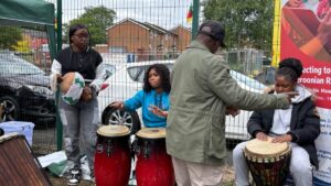 Lire la suite à propos de l’article Music and Song – La musique et le chant comme mémoire et transmission