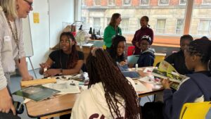 Lire la suite à propos de l’article Between Two Names: The African Roots and English Echoes of Cameroonian Mixed Heritage