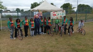 Lire la suite à propos de l’article Cycling as a community event and social connector